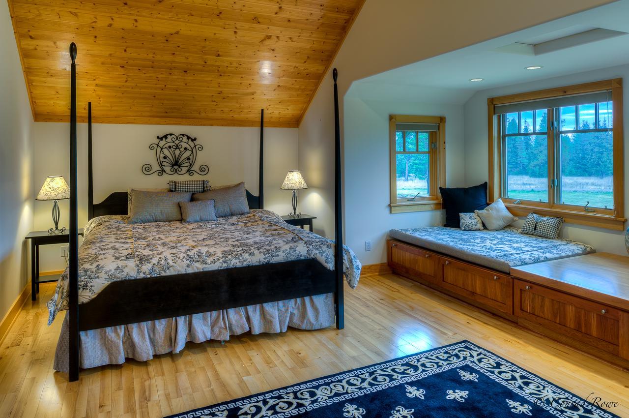 The Lodge At Trout Creek Bed And Breakfast エクステリア 写真